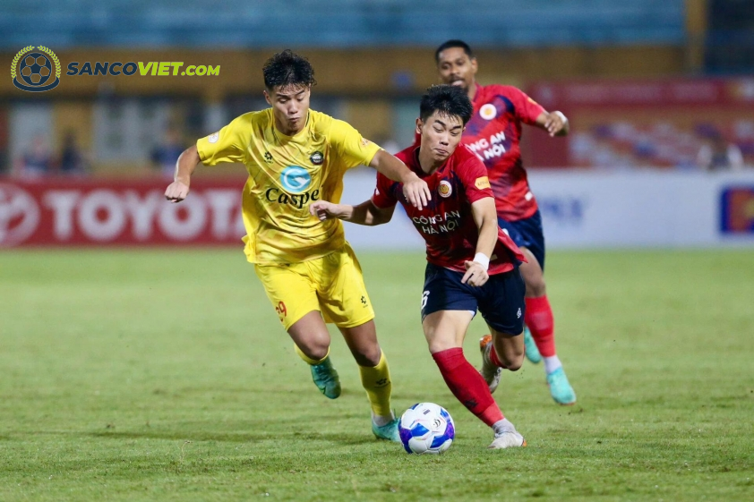 CAHN đã để thua Thanh Hóa trên sân nhà ở lượt đi V-League