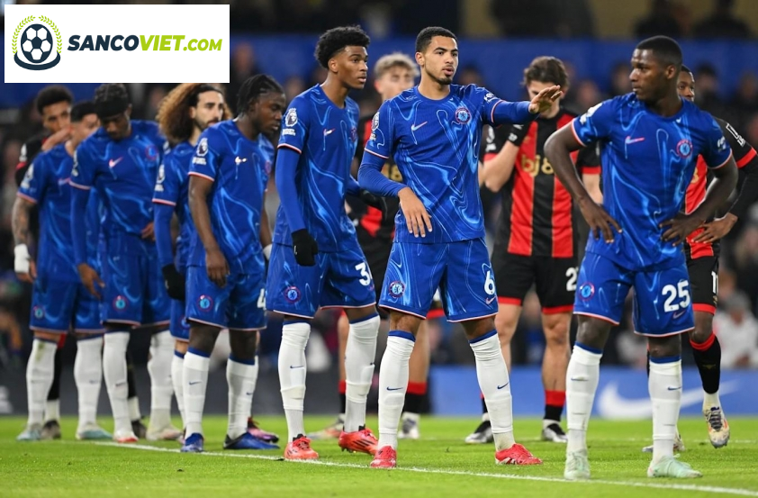 Vị trí trong top 4 của Chelsea đang bị đe dọa nghiêm trọng.