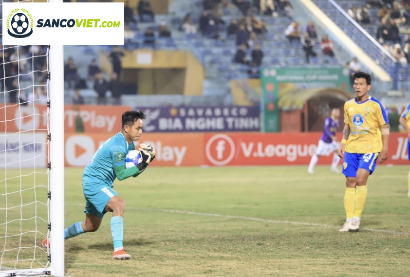 Thủ môn Đồng Tháp tiết lộ đội nhà chưa hề tập đá penalty trước trận gặp Hà Nội FC