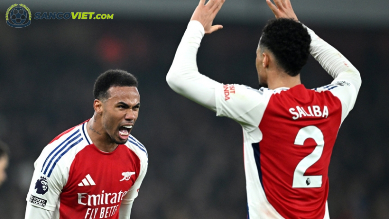 Thắng Tottenham là bước ngoặt cho Arsenal?