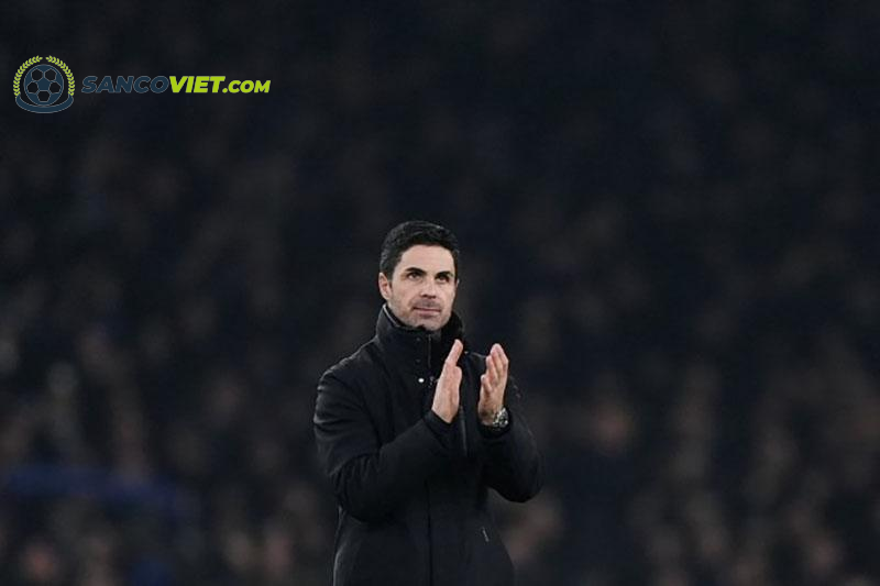 HLV Arteta khen ngợi Odegaard