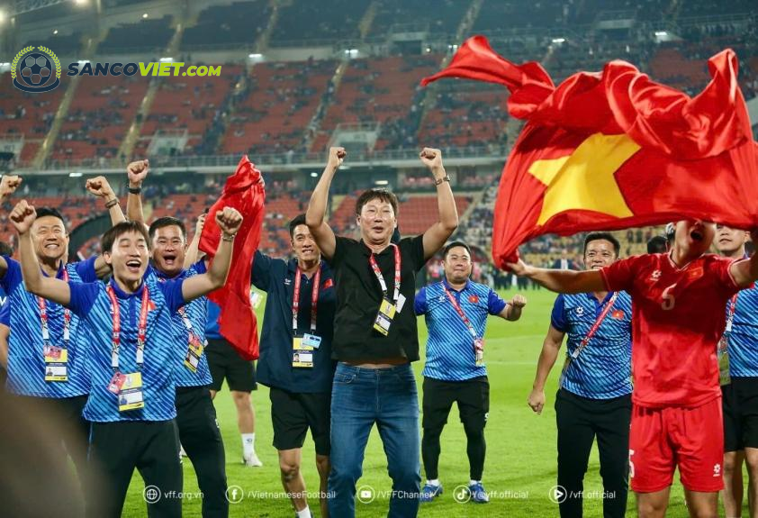 HLV Kim Sang Sik được ‘giúp sức’ để tái lập thành tích HCV SEA Games