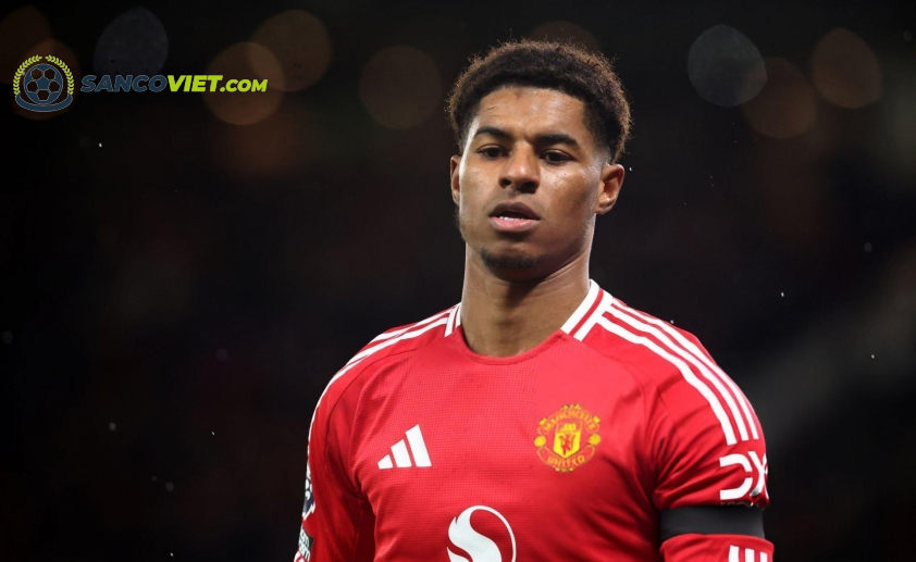 “MU Chốt Giá Mua Hậu Vệ Mới Ngày 21/1, Tình Hình Rashford Gặp Bế Tắc”