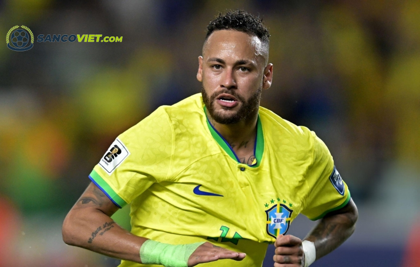 Neymar khao khát có thể trở lại trong màu áo ĐT Brazil. Ảnh: Getty