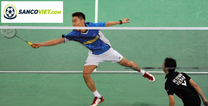 Nguyễn Tiến Minh khiến Lee Chong Wei phải ngỡ ngàng (Ảnh: Getty)